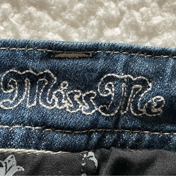 ✅HOST Pick✅ Miss Me Embellished Jeans, 29 - Picture 8 of 14